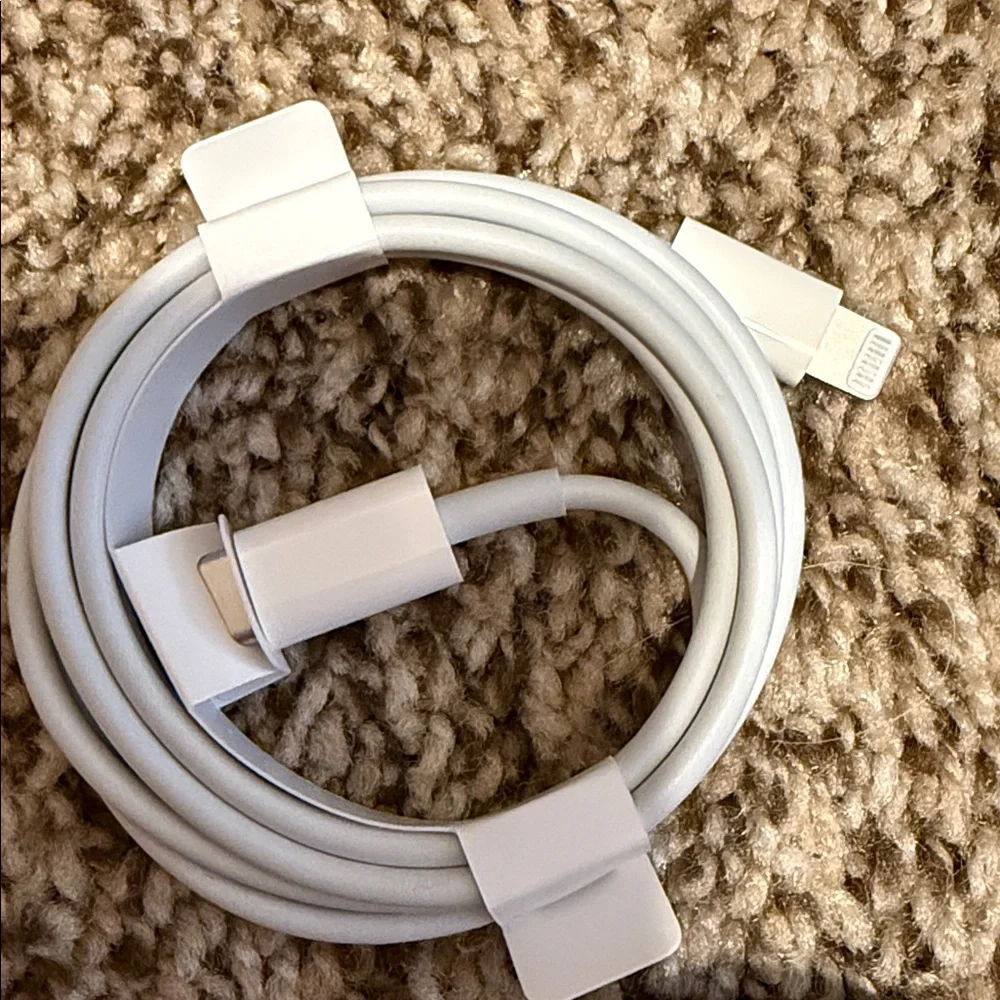 3 Apple USB-C to Lightening Charging Cables